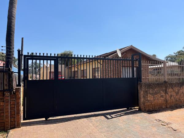 9 Bedroom House
