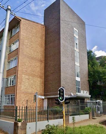5 Bedroom Apartment
