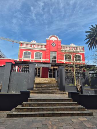 135 m² Commercial space