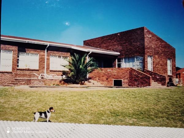 5 Bedroom House