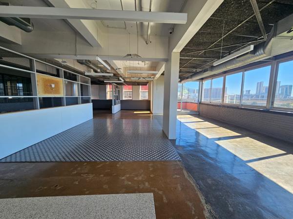 1 616 m² Commercial space