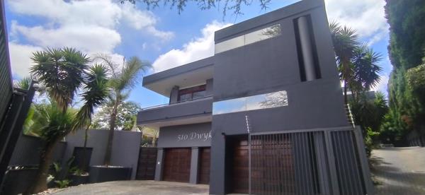 8 Bedroom House