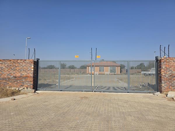 301 m² Land