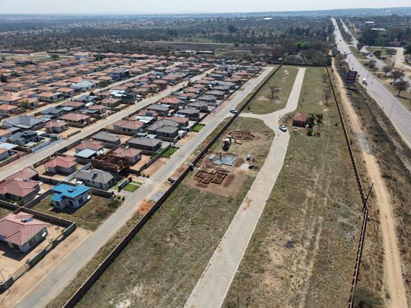 302 m² Land