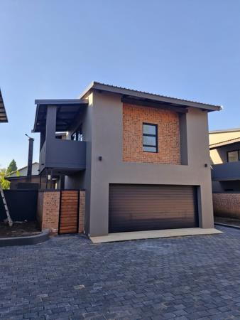 4 Bedroom Townhouse