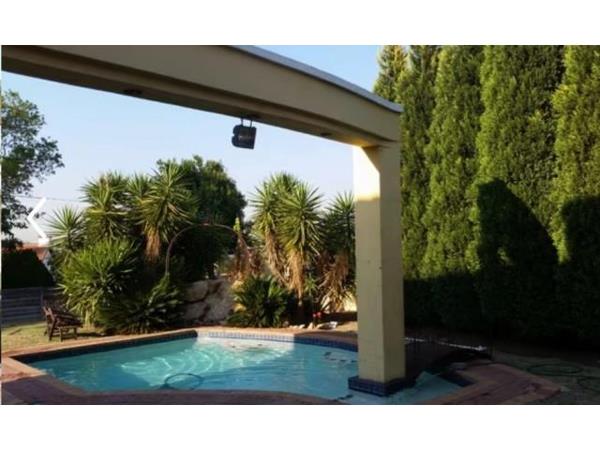 2 Bedroom Garden Cottage