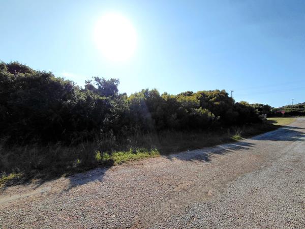752 m² Land