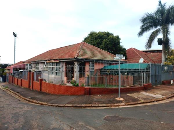 10 Bedroom House