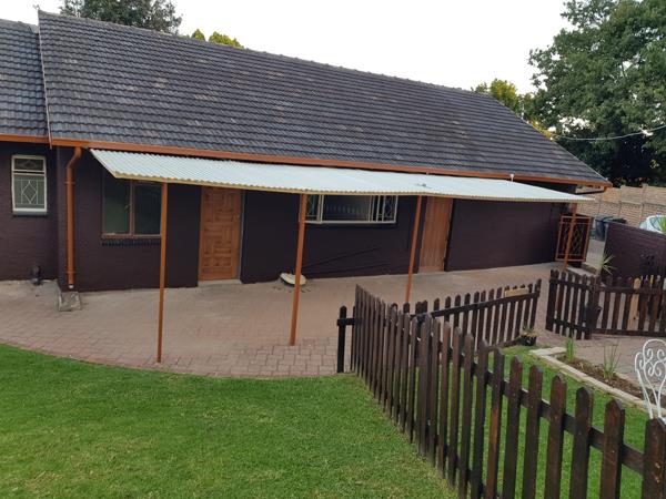 1 Bedroom Garden Cottage