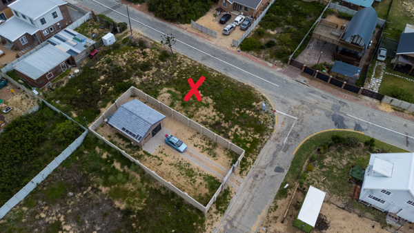 325 m² Land