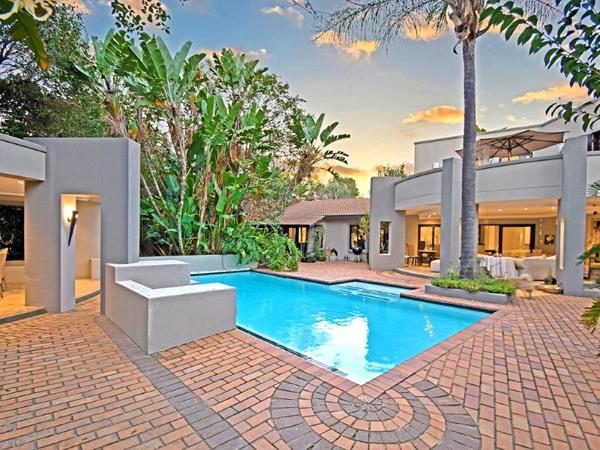 6 Bedroom House