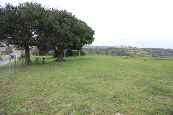423 m² Land