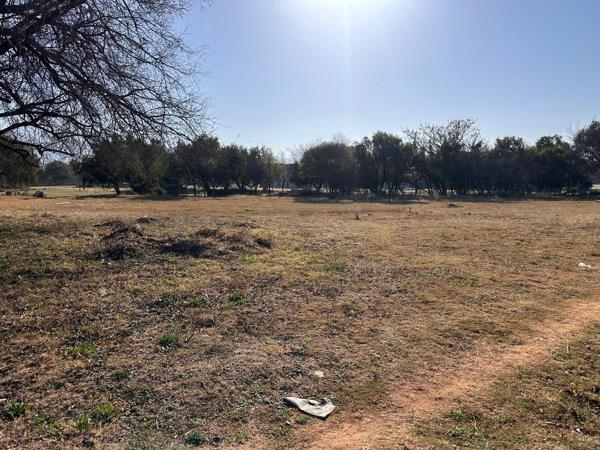 438 m² Land