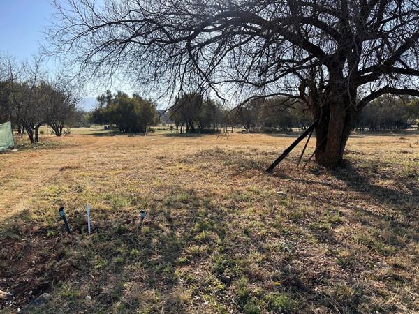 438 m² Land