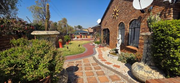 6 Bedroom House