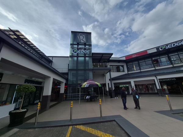1 297 m² Retail Space