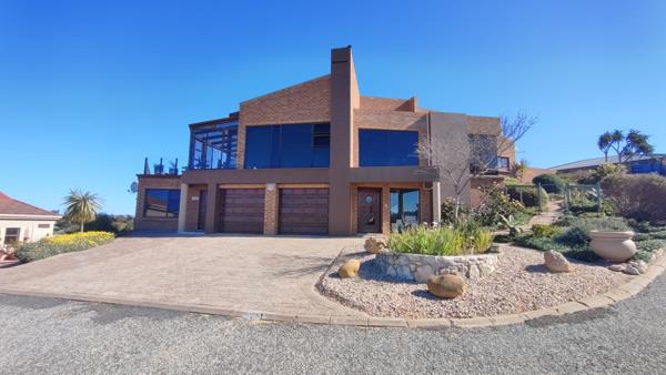 6 Bedroom House
