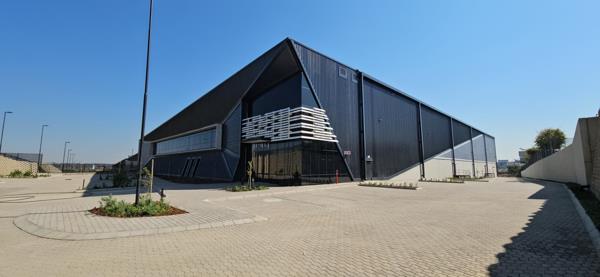 4 883 m² Industrial space
