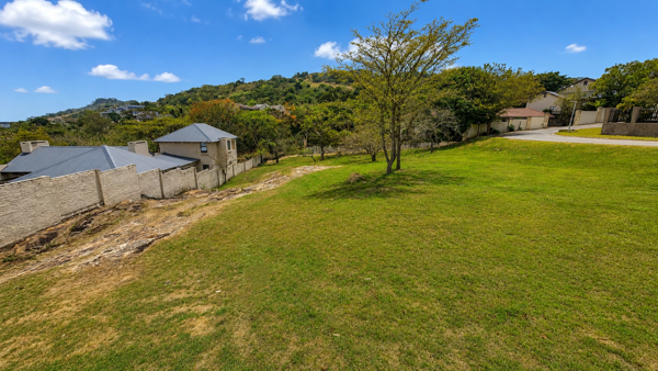 1 421 m² Land