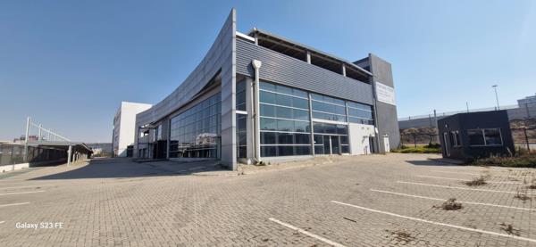 15 000 m² Industrial space
