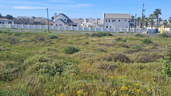 768 m² Land