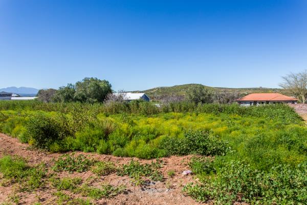 1 035 m² Land
