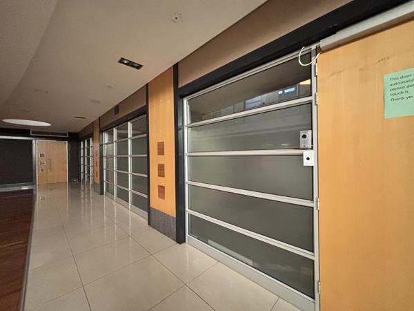 494 m² Retail Space