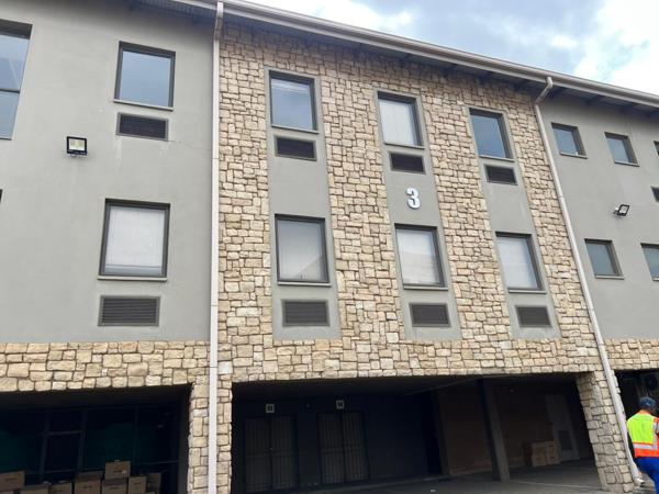 256 m² Commercial space