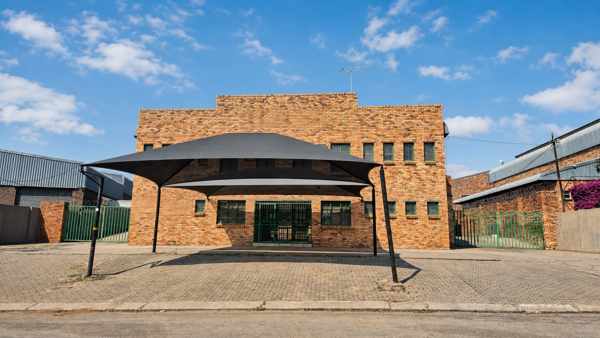 1 100 m² Industrial space