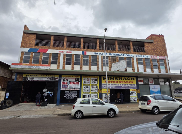 991 m² Commercial space