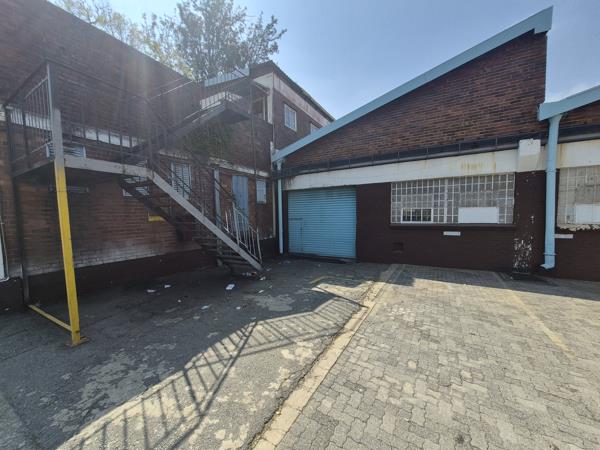 555 m² Industrial space