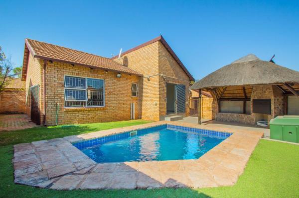 4 Bedroom Townhouse