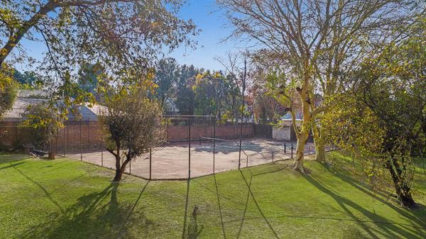 1 804 m² Land
