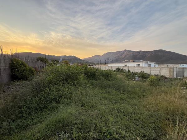 595 m² Land