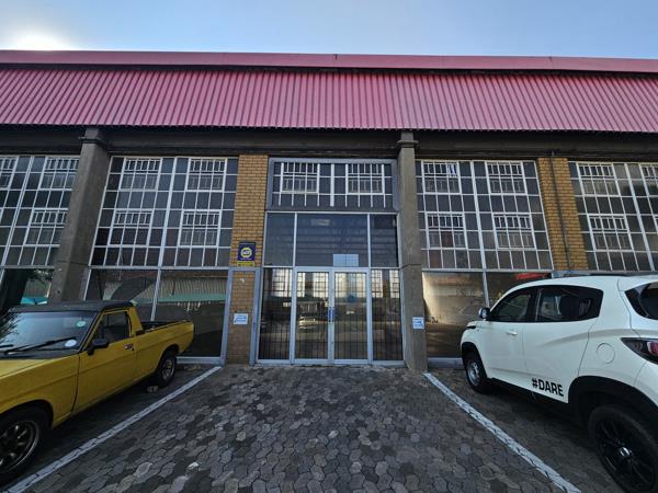 300 m² Commercial space