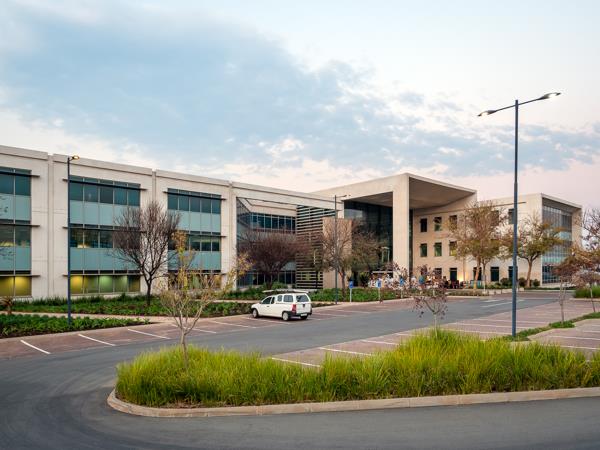 1 200 m² Commercial space