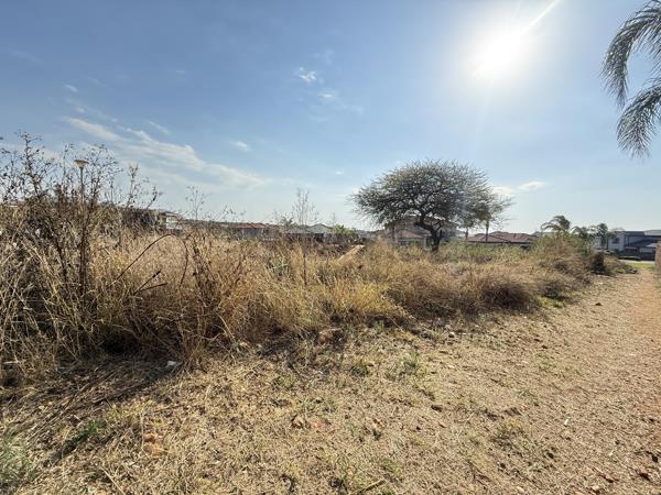 985 m² Land