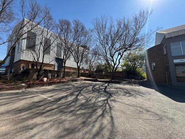1 100 m² Industrial space