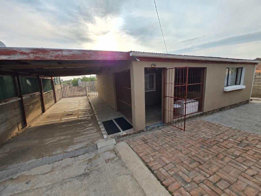 2 Bedroom House