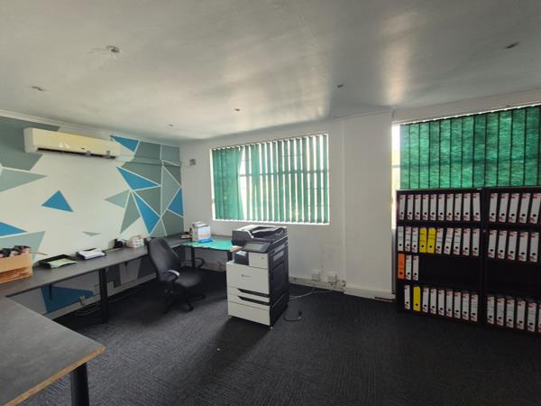 243 m² Commercial space
