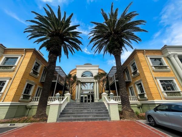 762 m² Commercial space
