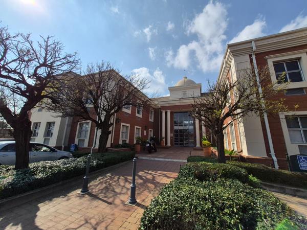 235 m² Commercial space