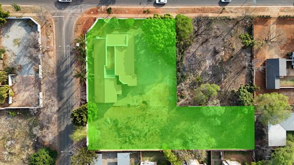 2 668 m² Land