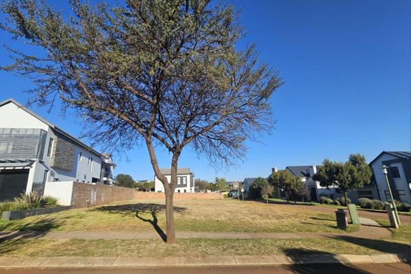 817 m² Land