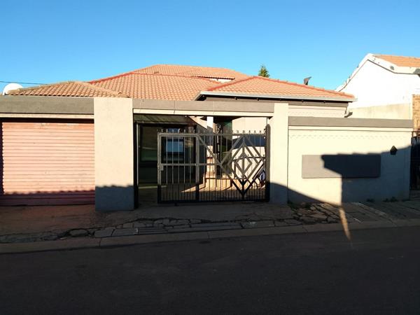 6 Bedroom House