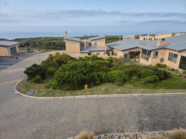 387 m² Land