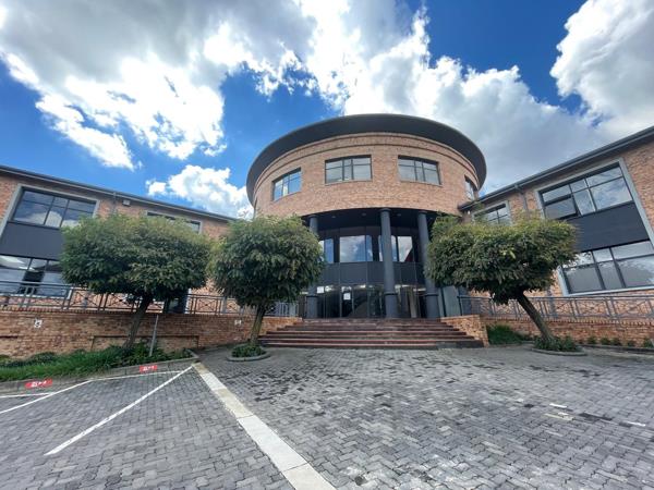 1 385 m² Commercial space
