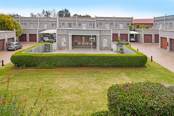 4 Bedroom Townhouse