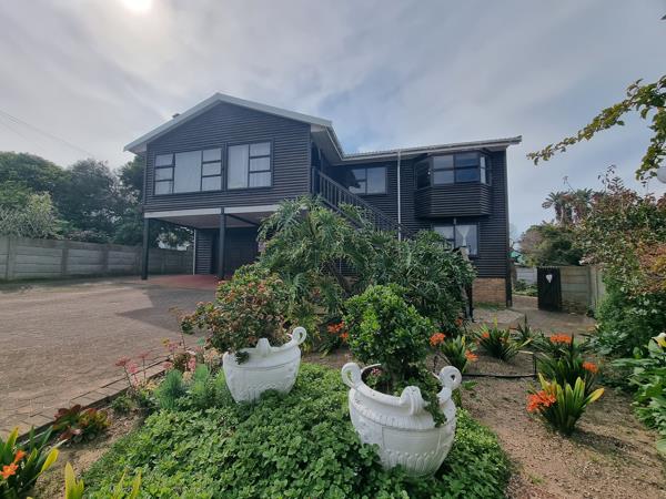 6 Bedroom House