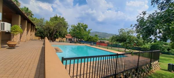 1 152 m² Land